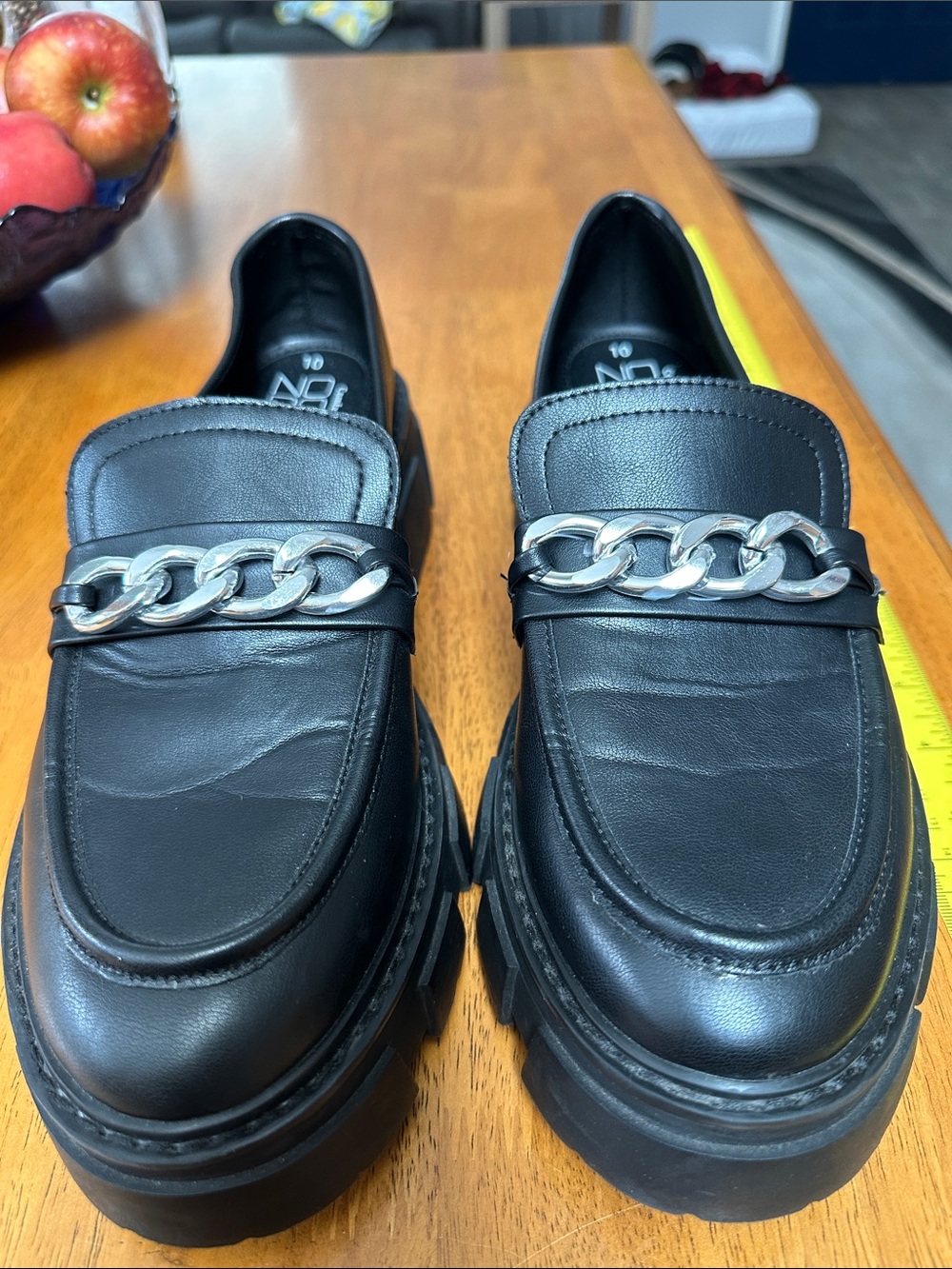 NO BO Black Womens Chain-Accent Leather Loafers, Size 10